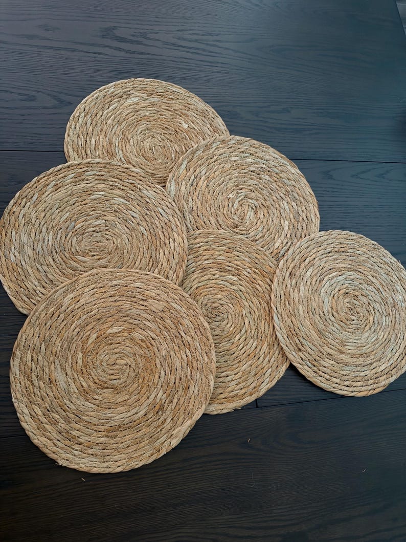 Handwoven Water Hyacinth Placemats, Round Braided Table Mats, Set of 6, Boho Farmhouse Dining Decor, Natural Rustic Table Setting