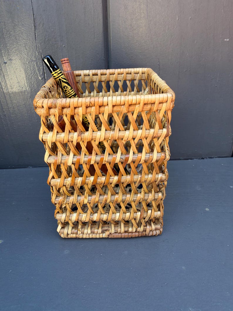 Handwoven Natural Rattan Pen Holder Basket, Rustic Wicker Desk Organizer, Handmade Storage Basket, Boho Office Decor, Eco Friendly Gift